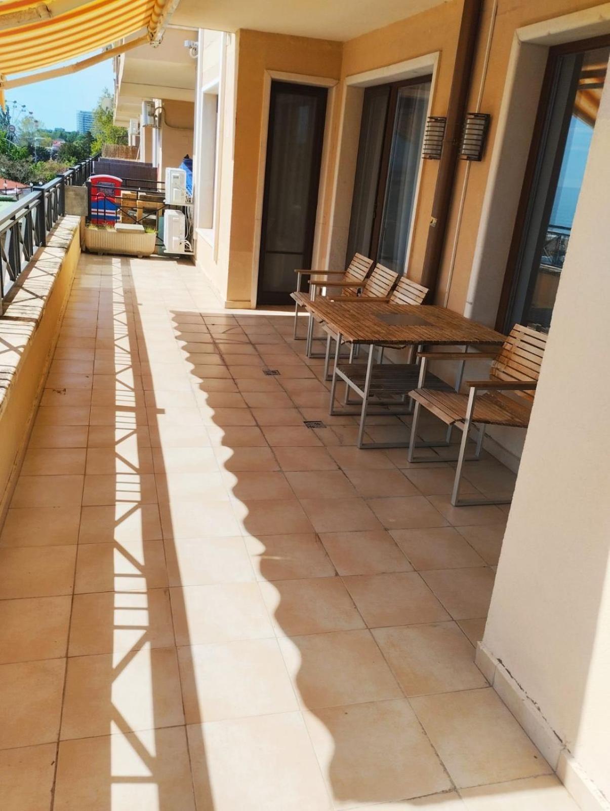 Golden Sands Rentals Apartments Exterior photo