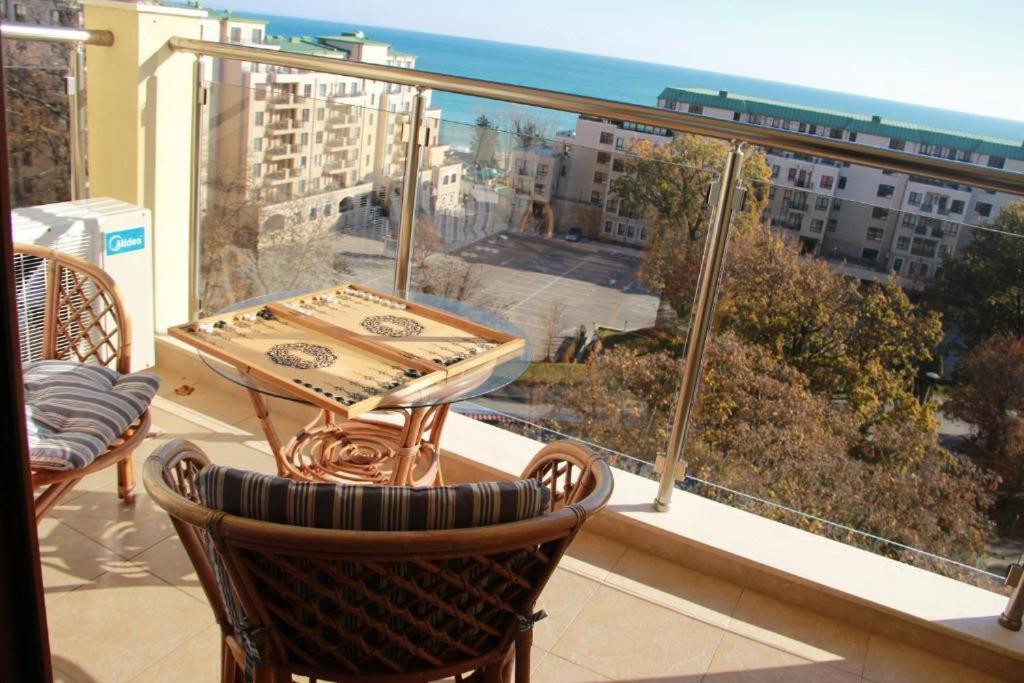Golden Sands Rentals Apartments Exterior photo