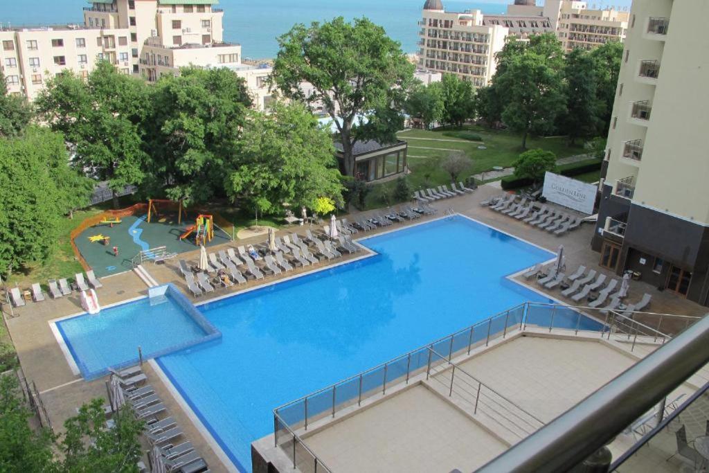 Golden Sands Rentals Apartments Exterior photo